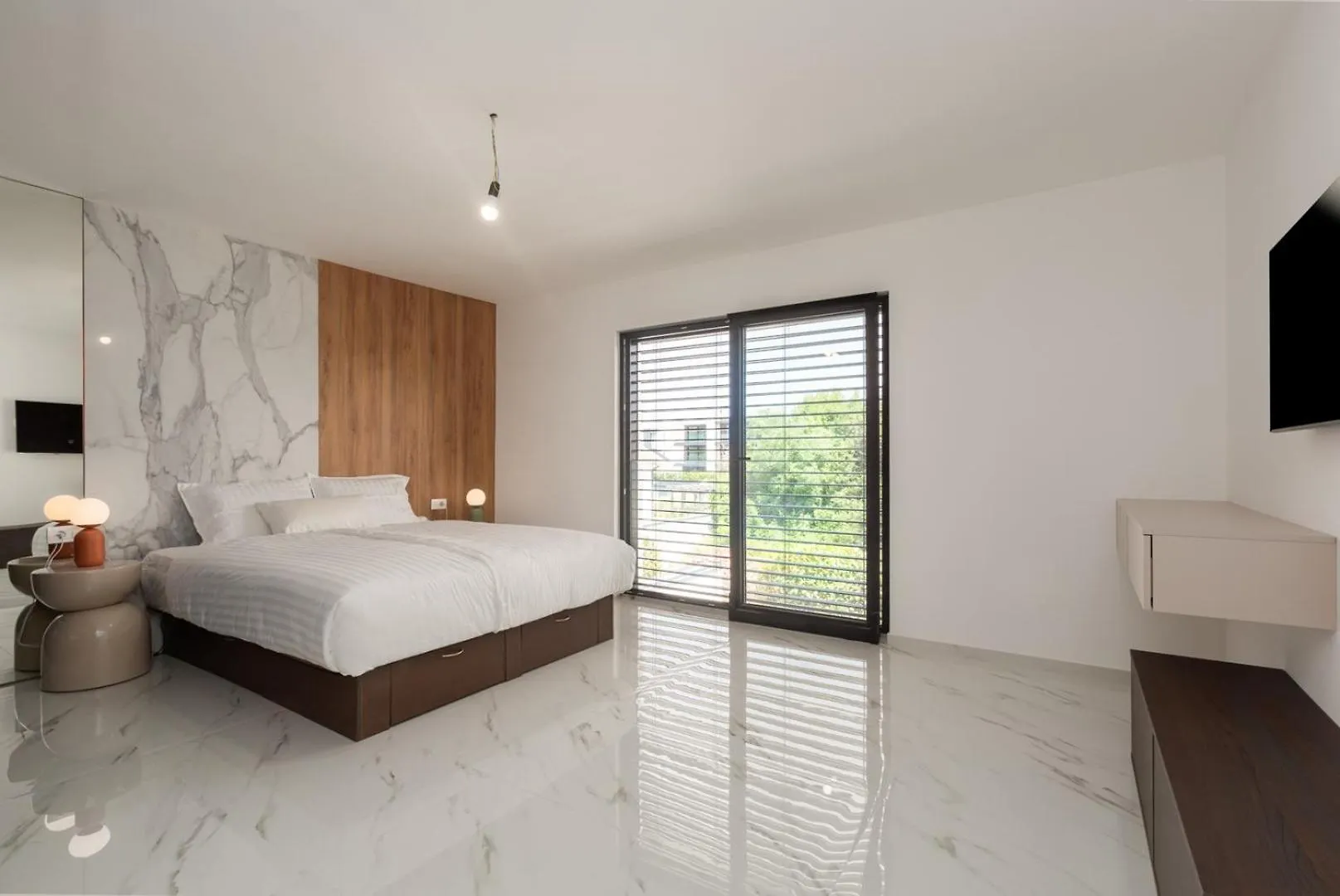 Villa Verana with pool 萨武德里亚